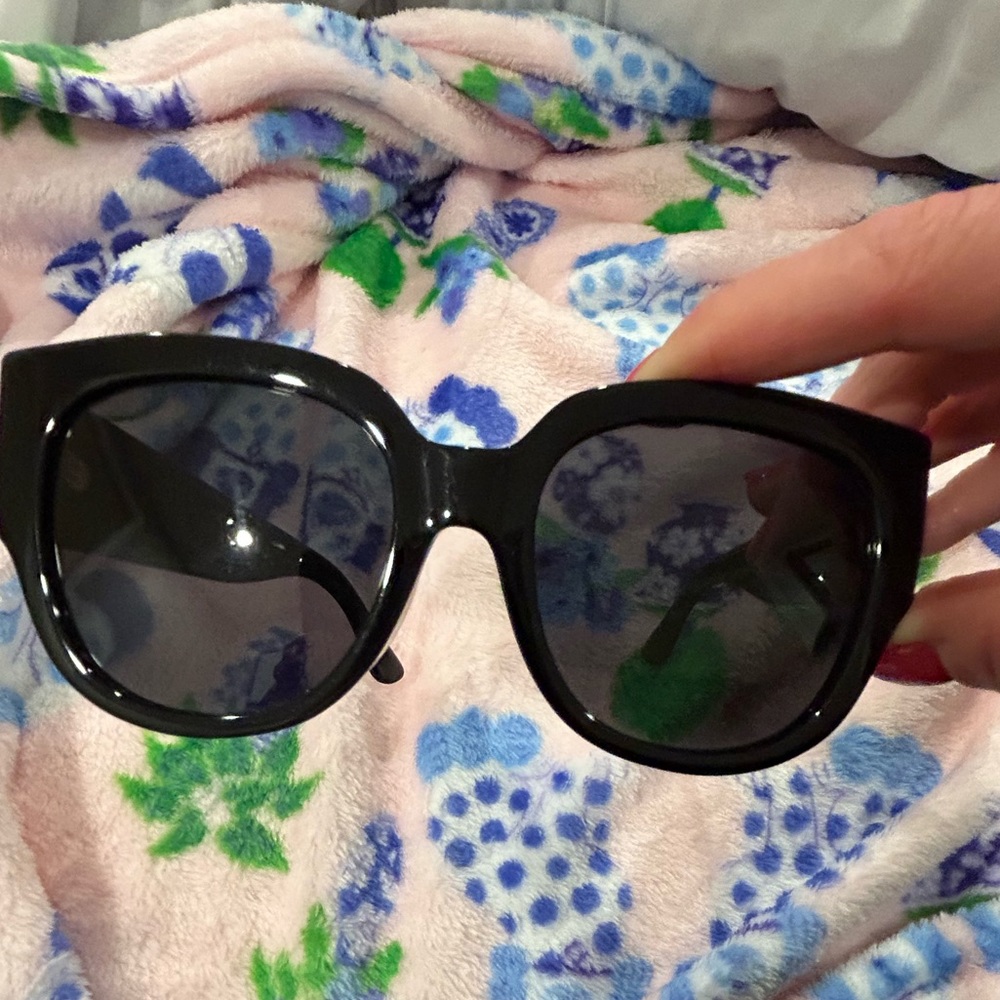GUCCI Square Cat Eye Sunglasses